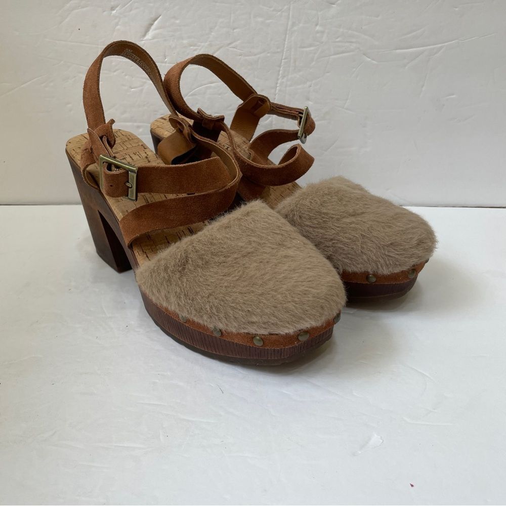 KORKS WENDY FAUZ FUR STUDDED‎ LEATHER PLATFORM CLOGS WITH WODDEN HEELS